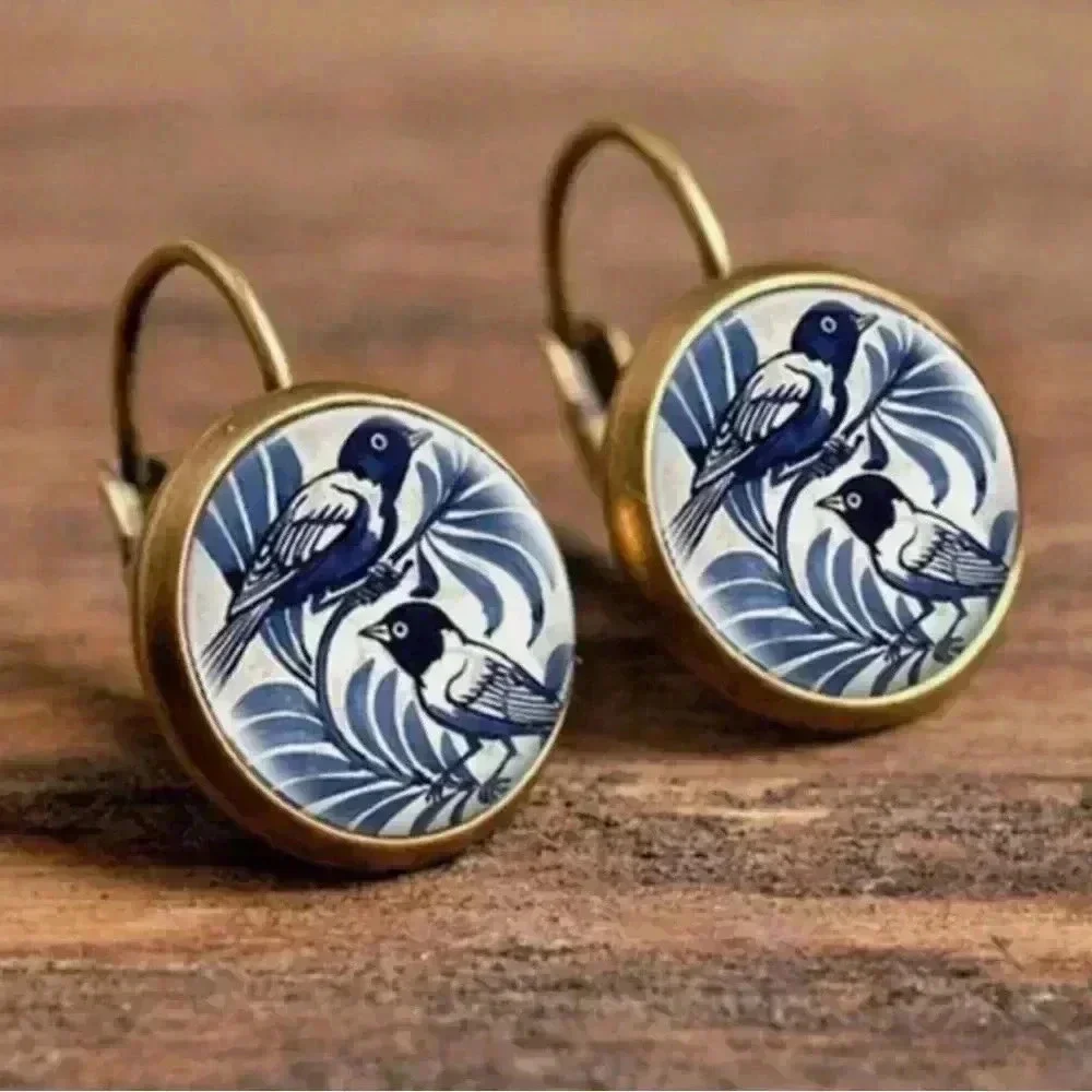 1 pair New Bird Time Glass Animal Pattern Earrings - Picture 1 of 3